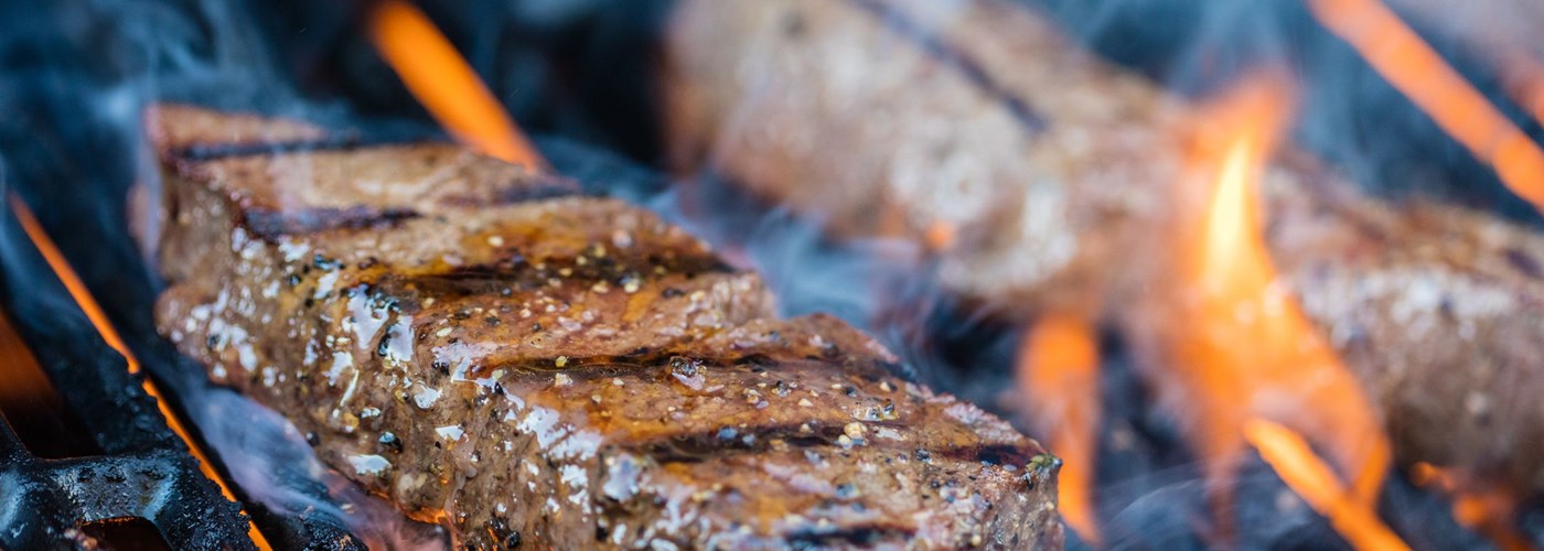 Gegrilde vleesgerechten Gegrilde vleesgerechten