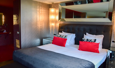 Hollywood suite