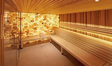 Finnish/infused sauna (90◦C)