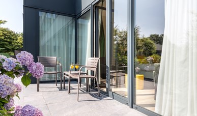 Comfort King | Garden side and terrace