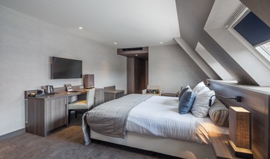 Three-bed superior room