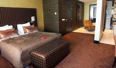 Royal Suite Chocolate