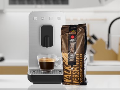 Koffiemachine SMEG inclusief Valk Exclusief koffie