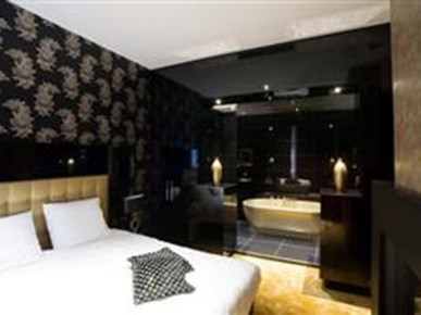 Dubai Suite