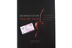 Kookboek - De hoge vlucht van de Valk + €10 Valk Cadeaucard
