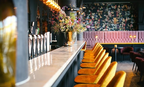 Hotel Bar