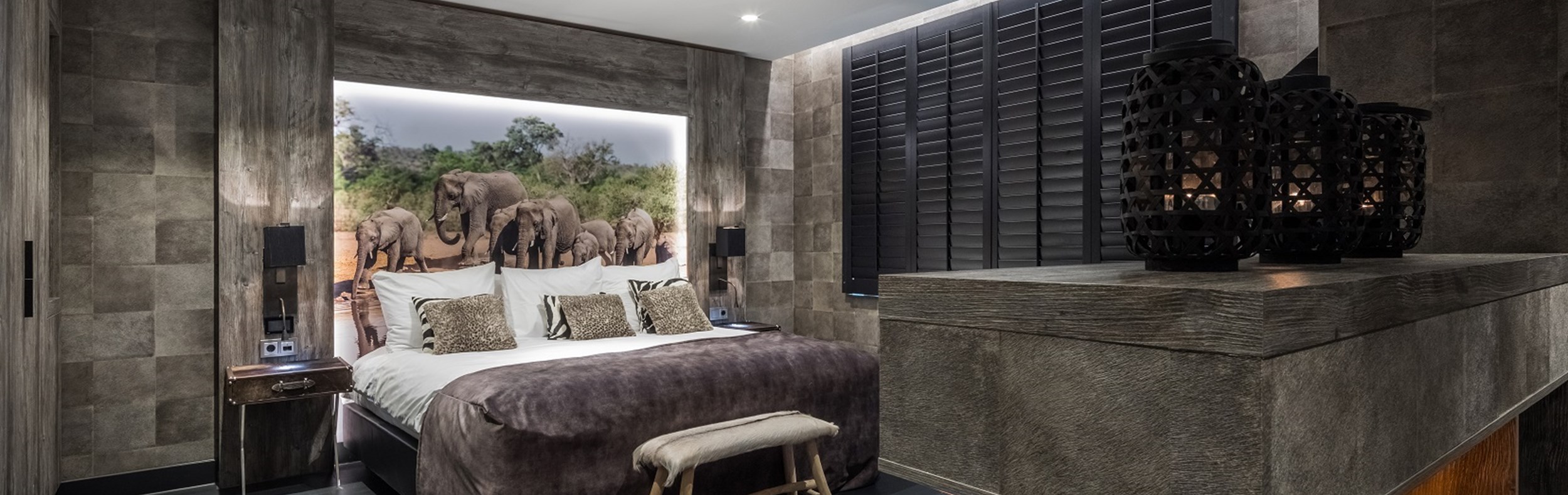 hotel safari suite