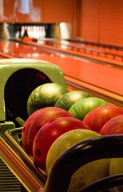 Bison Bowling