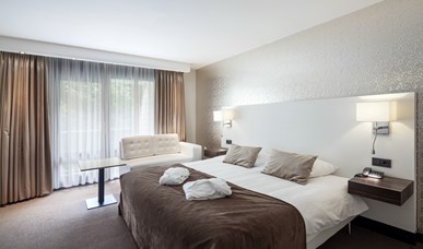 Champagne Suite (en) Champagne Suite (en)